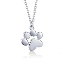 Afbeelding in Gallery-weergave laden, Cutie Cub Paw Pendant Necklace in Sterling Silver
